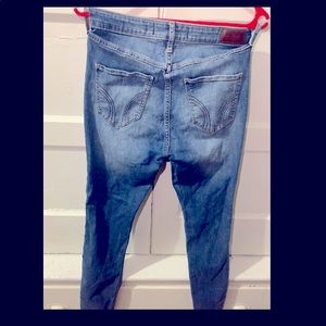 Hollister high waisted skinny jeans. Used